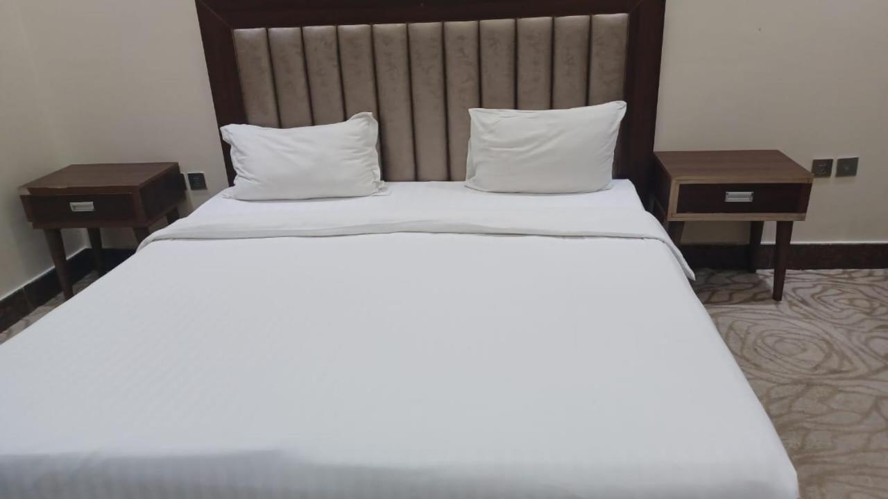 Quiet Rooms 7 Riadh Exterior foto